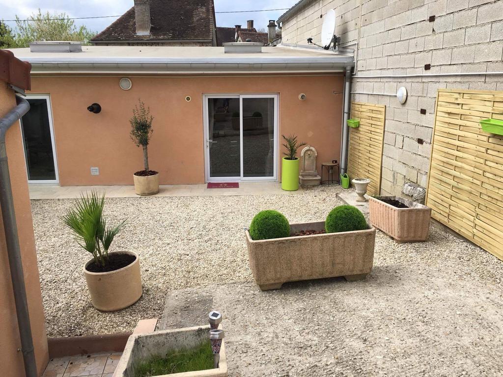 Loft L Atelier De Jacques Pres De Chablis Villa Villy  ภายนอก รูปภาพ