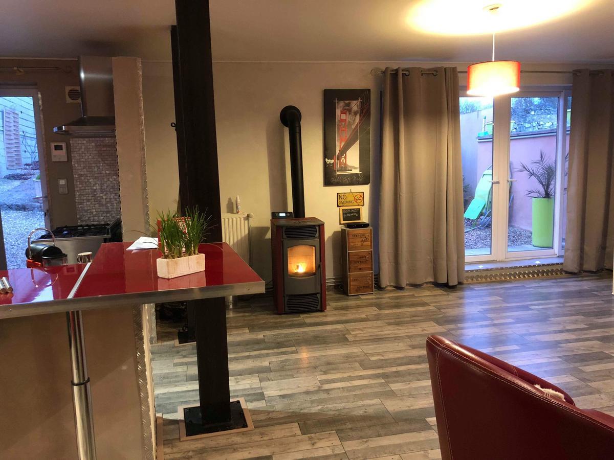 Loft L Atelier De Jacques Pres De Chablis Villa Villy  ภายนอก รูปภาพ