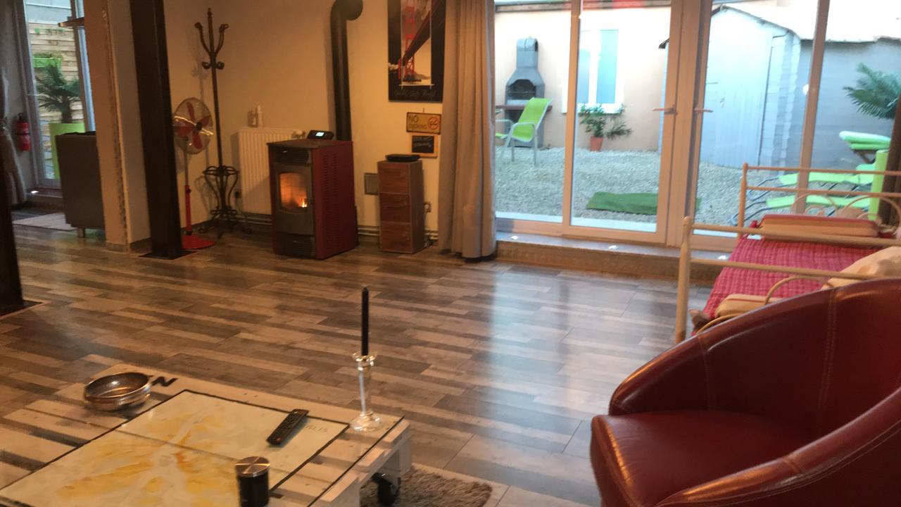 Loft L Atelier De Jacques Pres De Chablis Villa Villy  ภายนอก รูปภาพ